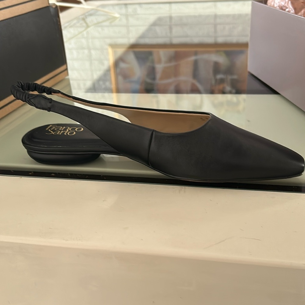 Women’s flat sling back shoes